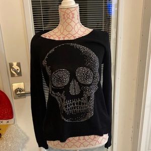 Women’s skull sweat shirt
